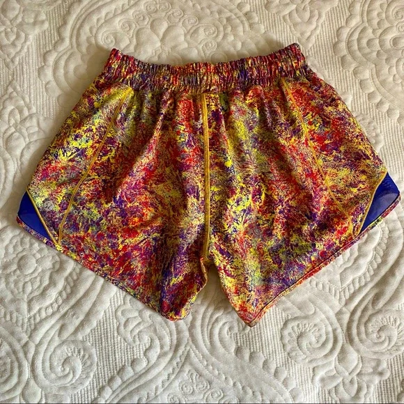 Lululemon 4” Seawheeze Hotty Hot shorts - Picture 2 of 7